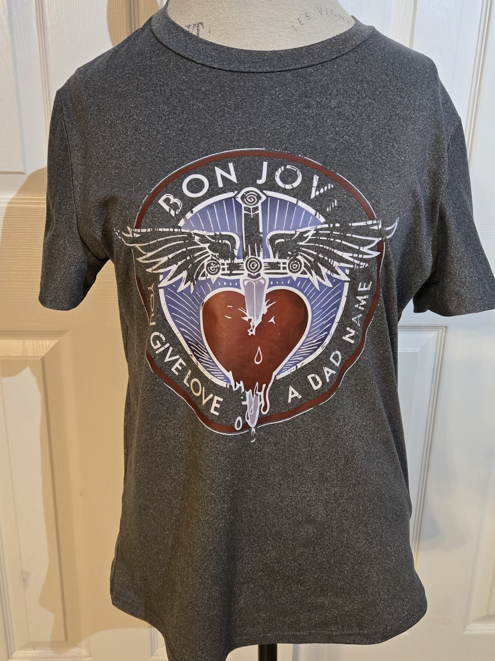 Men's Gray Graphic Tee - 'Give Love A Dad Name'